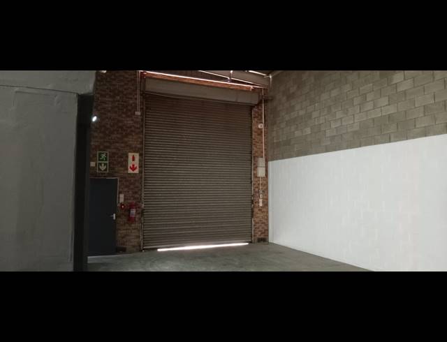620M² WAREHOUSE TO LET IN LASER PARK